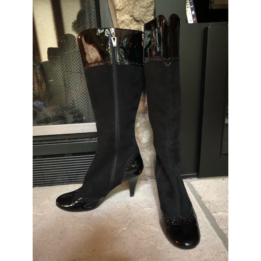 TAHARI heeled boots!
